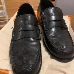 Louis Vuitton 8.5 mens loafers